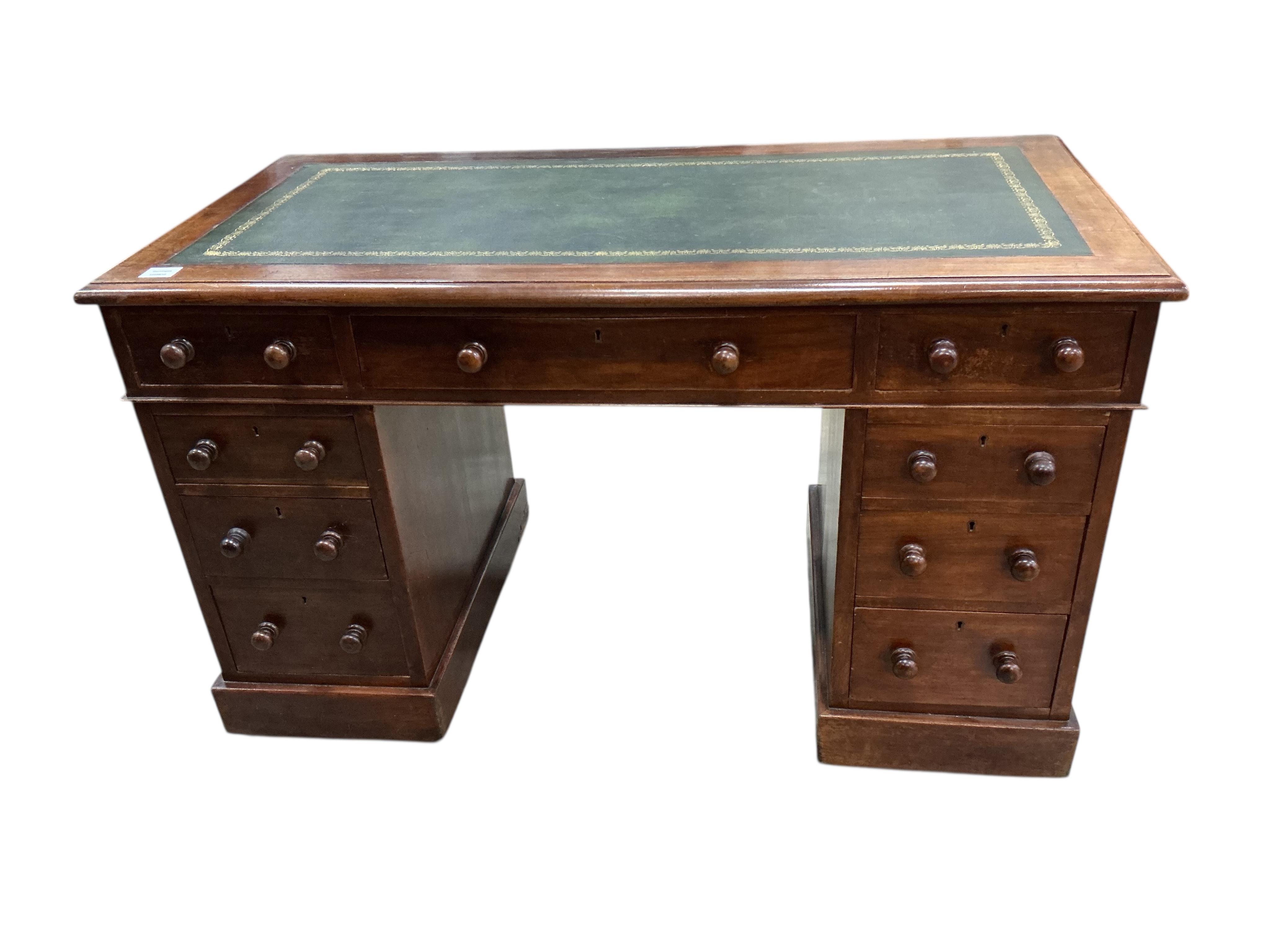 A Victorian mahogany pedestal desk, width 121cm, depth 60cm, height 73cm